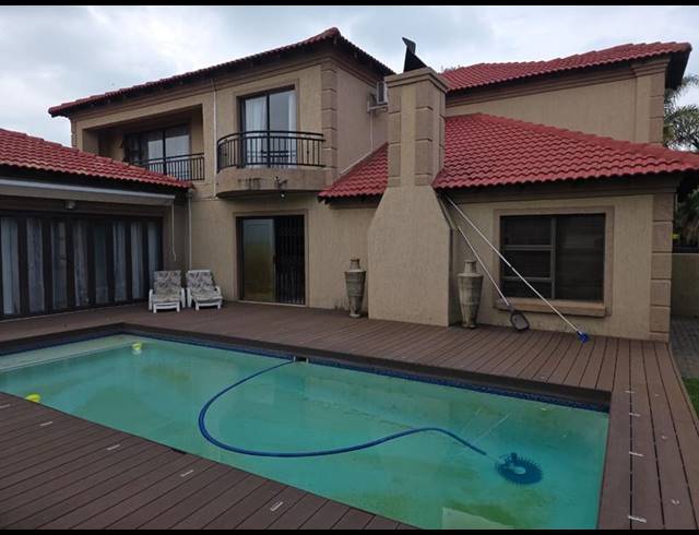 4 BEDROOM HOUSE FOR SALE IN ZAMBEZI COUNTRY ESTATE